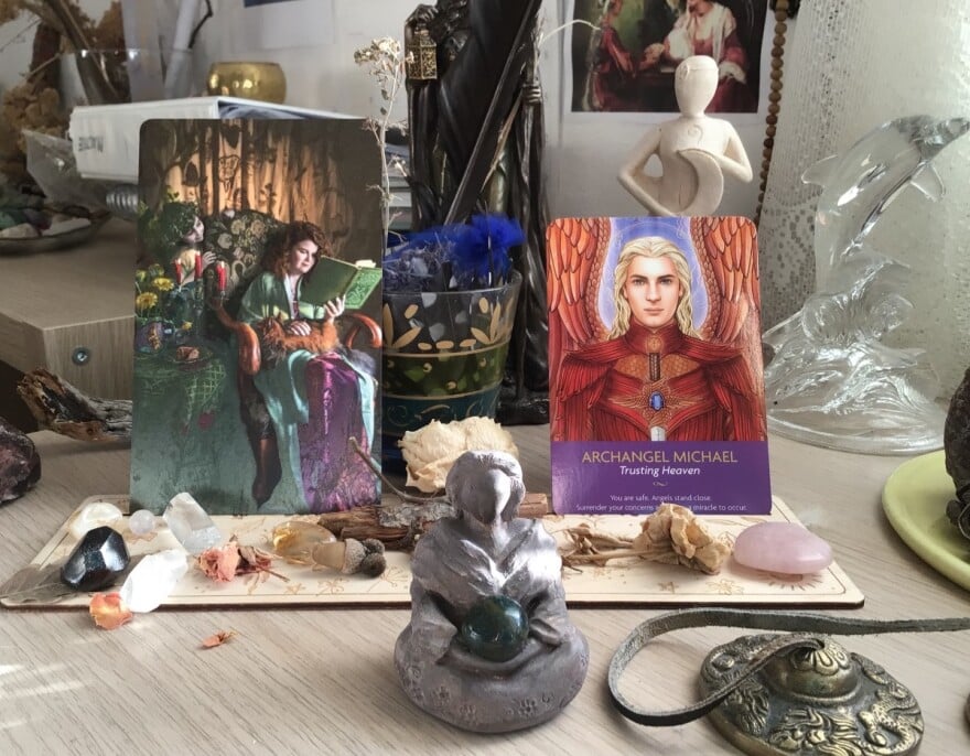 Spring altar, SHOW me yours! - blog post by m-c