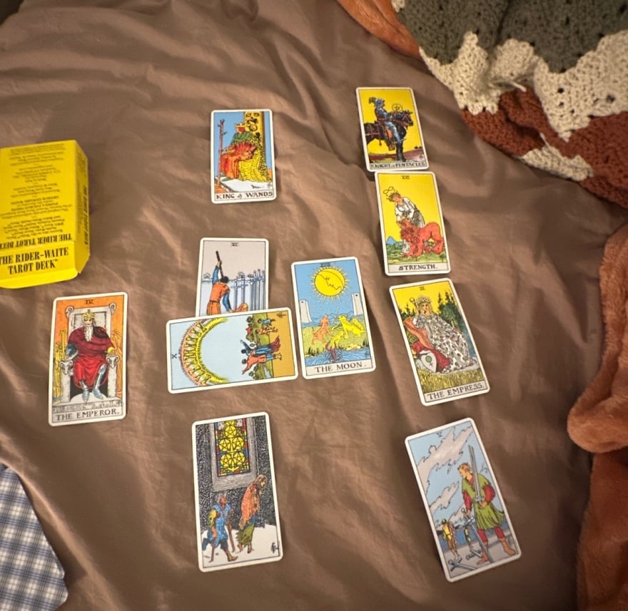 my love life in the next year/few months - tarot reading by Selina Reil