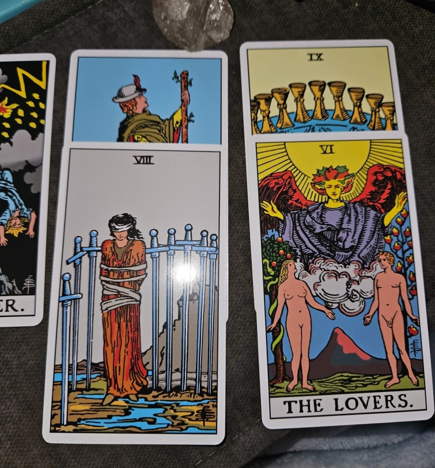 Past, present and future draw with some clarification cards pulled - tarot reading by Jordan